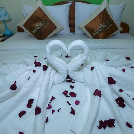 Mae Yu Lim Boutique Hotel Siem Reap Bagian luar foto
