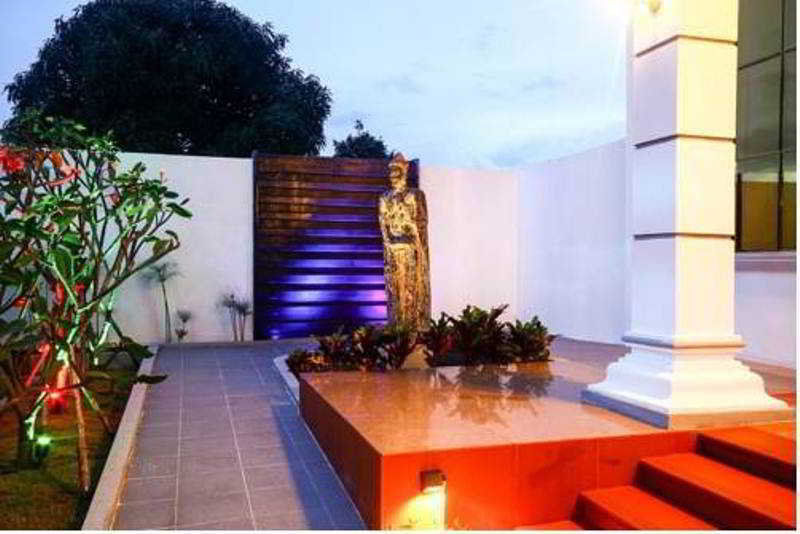 Mae Yu Lim Boutique Hotel Siem Reap Bagian luar foto