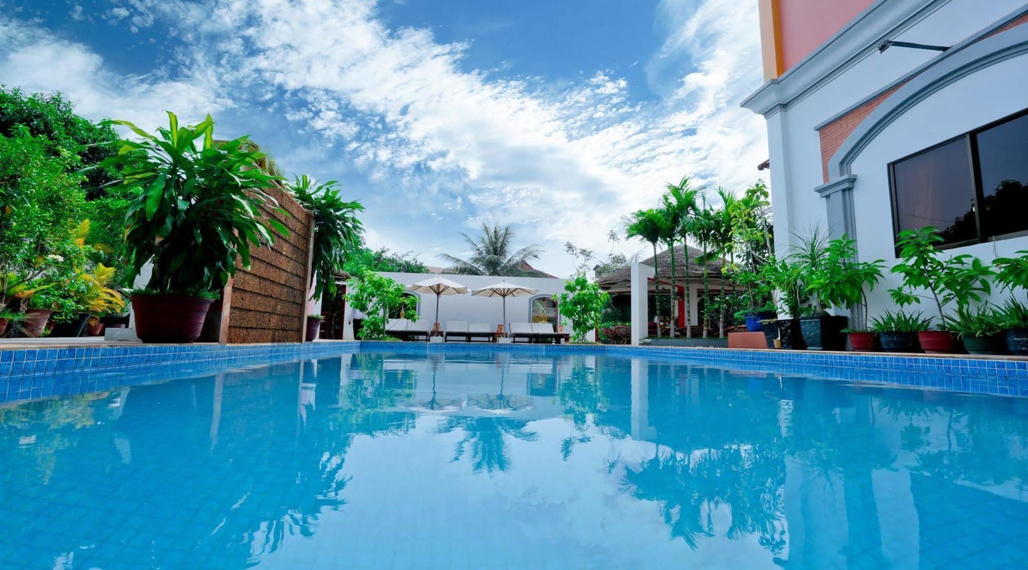 Mae Yu Lim Boutique Hotel Siem Reap Bagian luar foto